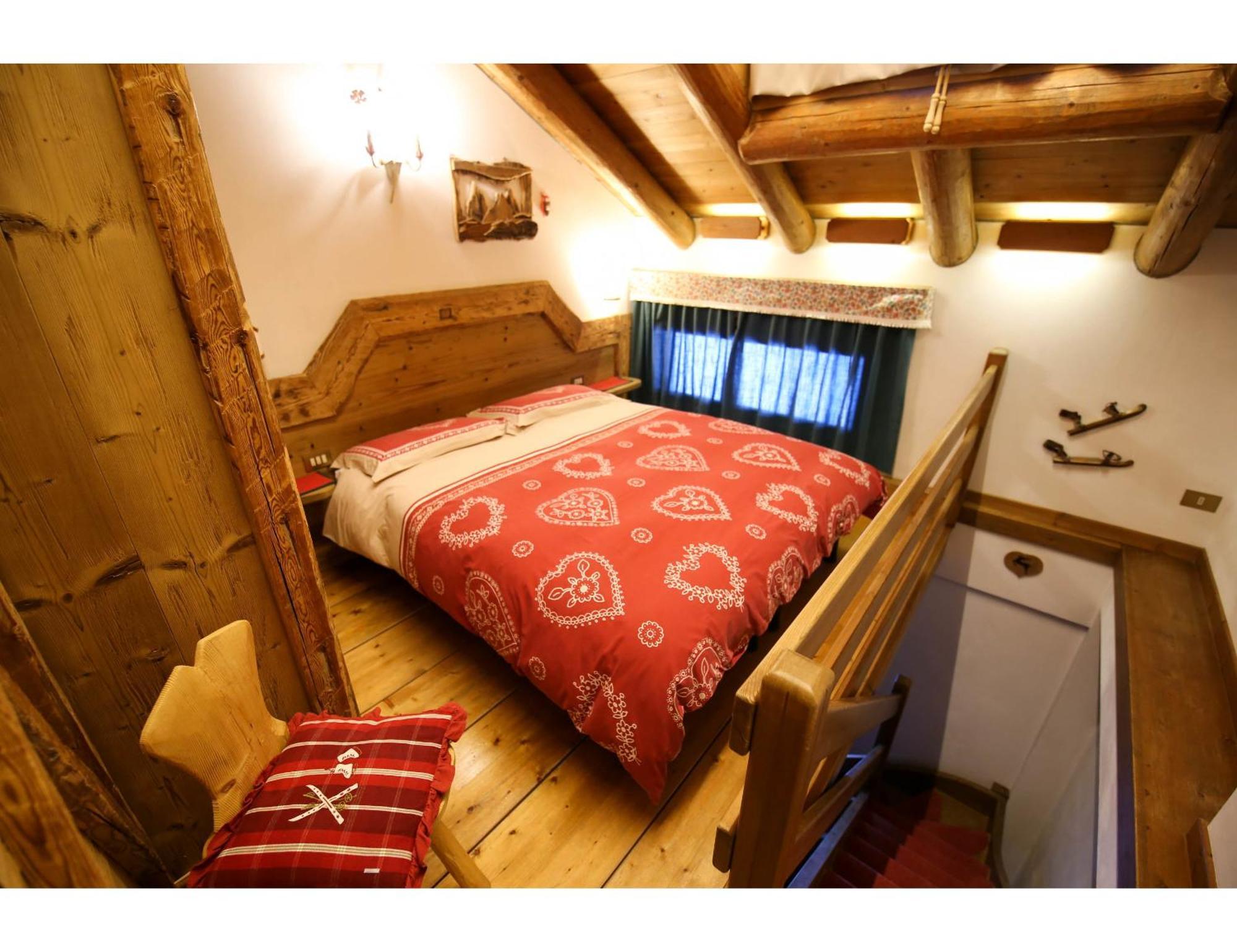 Cristallo & Faloria Suite Apartments Cortina dʼAmpezzo Exteriör bild